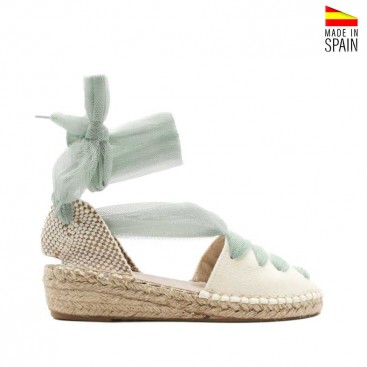 Esparteñas comunión verde agua para niña con cintas de tul y cuña de yute