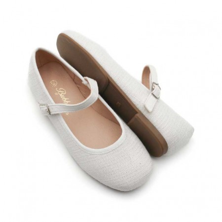 zapatos blancoas de lino para niña
