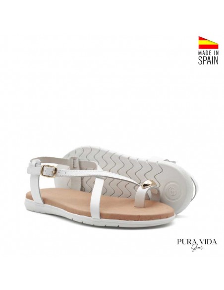 sandalia plana blanca de piel y de dedo anillo para mujer