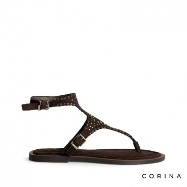 sandalia esclava café con tachas plateadas