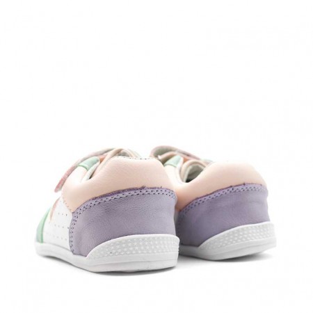 zapatillas bebé suela flexible y puntera amplia