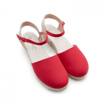 valenciana niña roja