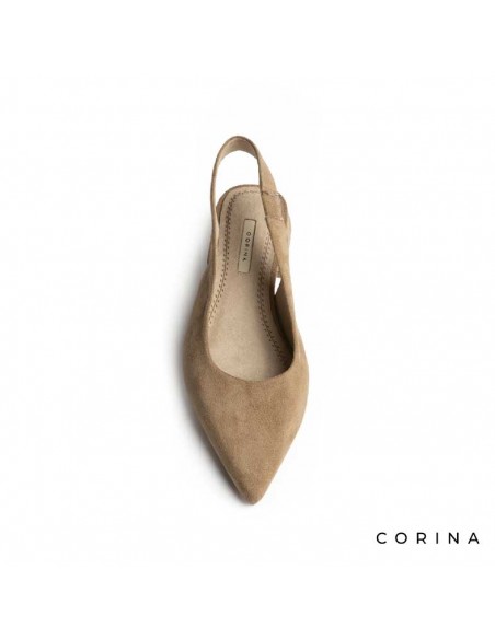 Zapato salon bajo camel con punta fina Corina