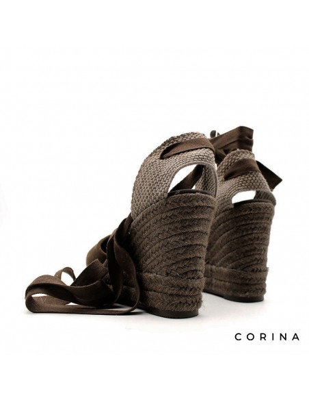 Esparteñas altas marrones con talonera trenzada y lazo ajustable