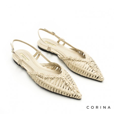 Zapato plano calado beige estilo slingback con hebilla