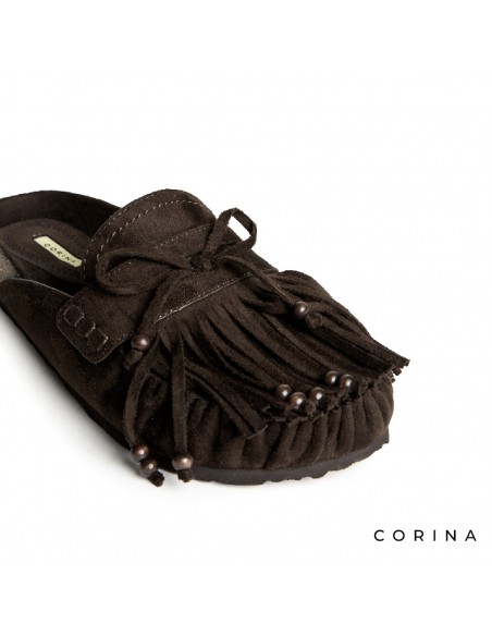 zuecos planos con flecos mujer