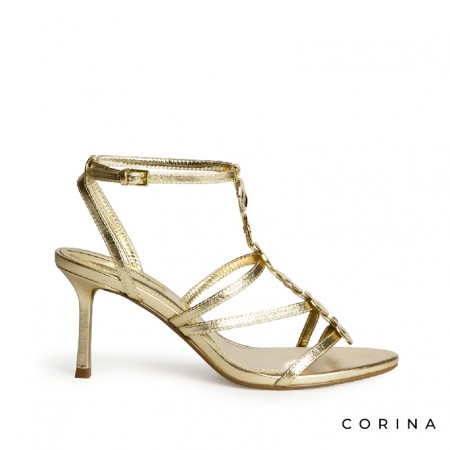 Sandalias tacon fino doradas Corina con chapas decorativas en el empeine