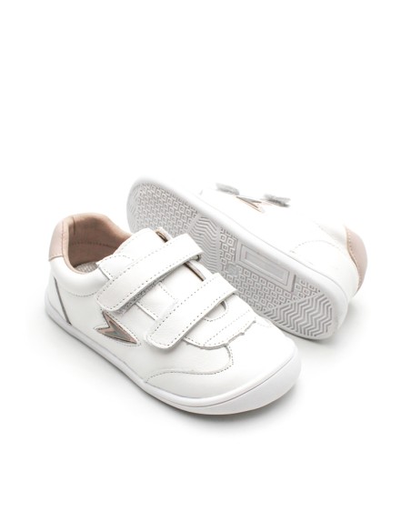 zapatillas blancas piel niña detalle rosa