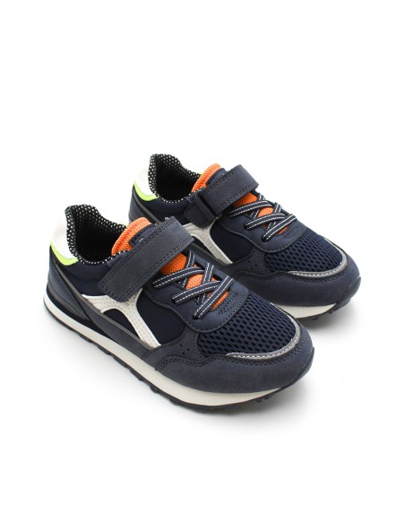 Zapatillas niño azul marino estilo urbano