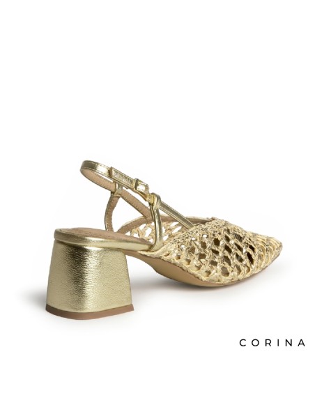 Zapato elegante dorado verano