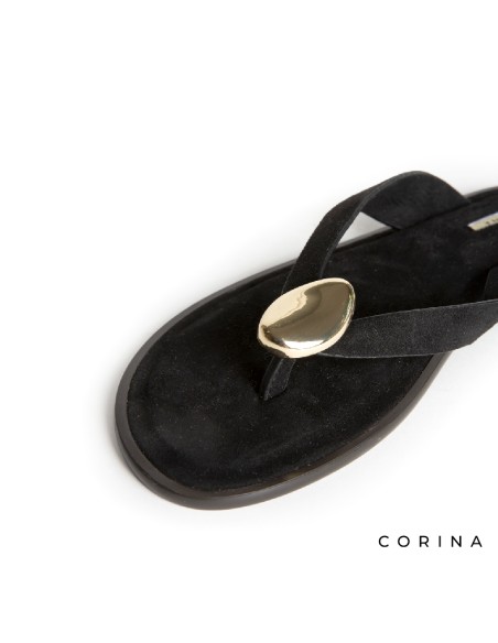 Sandalia plana dedo mujer con detalle metálico