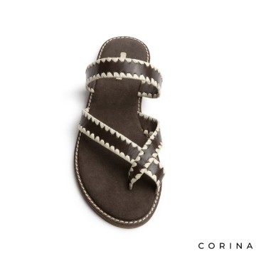 Sandalia dedo marrón estilo bohemio