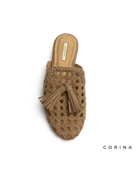 Mule plano mujer camel con diseño trenzado