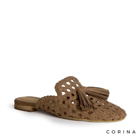 Zapatos mules mujer camel con acabado trenzado artesanal