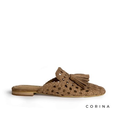 Zapatos mules mujer camel trenzados con borlas