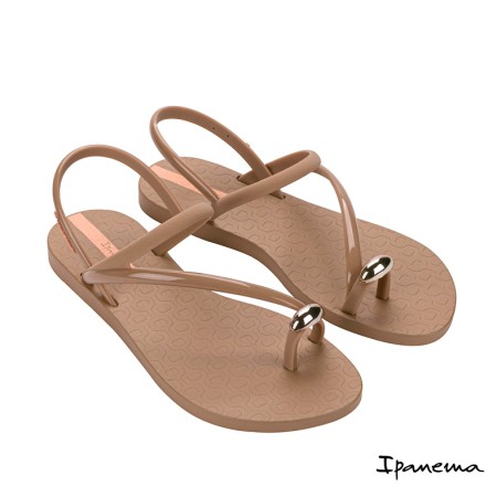 sandalias de goma mujer nude con anillo dorado