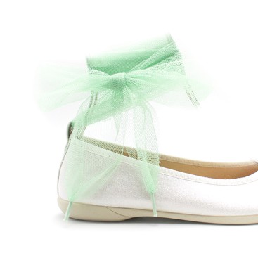 lazo de tul verde para zapatos de niña
