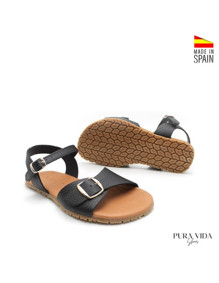 sandalia barefoot mujer negra hebilla empeine
