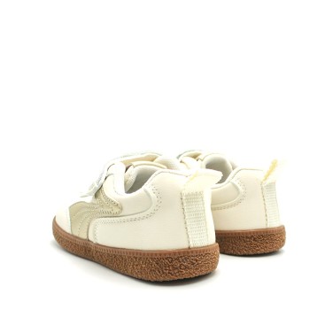 zapatillas niña beige detalles dorados