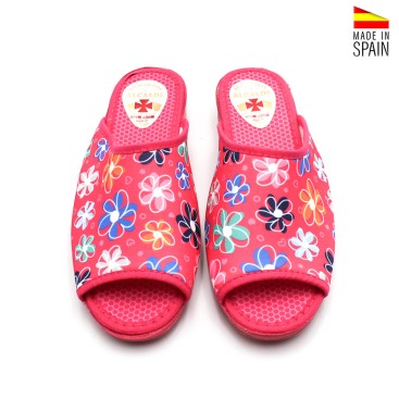 zapatilla mujer verano abierta floral fucsia