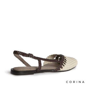 sandalia cerrada beige mujer con hebilla lateral verano