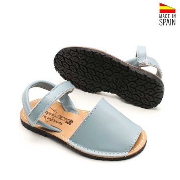 menorquinas azul celeste niño piel con velcro hechas en España