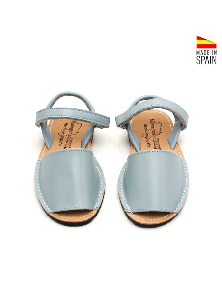 menorquinas azul claro niña hechas en España con velcro