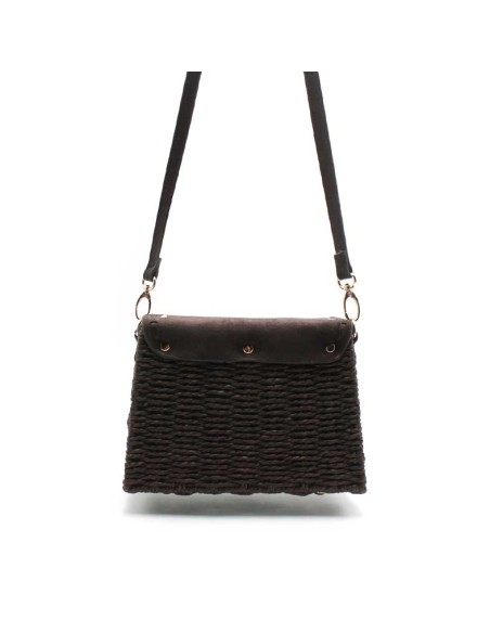 bolso mujer marron chocolate con solapa y herrajes dorados