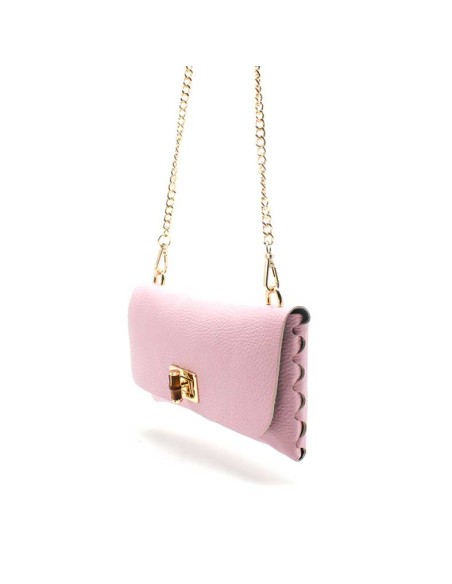 bolso rosa piel con cadena dorada