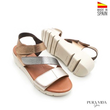 sandalias mujer cuña metalizada plomo cobre platino trasera
