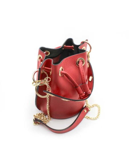 bolso bombonera rojo piel detalle asa arandelas