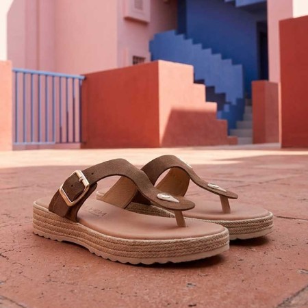 Sandalia esclava serraje marrón