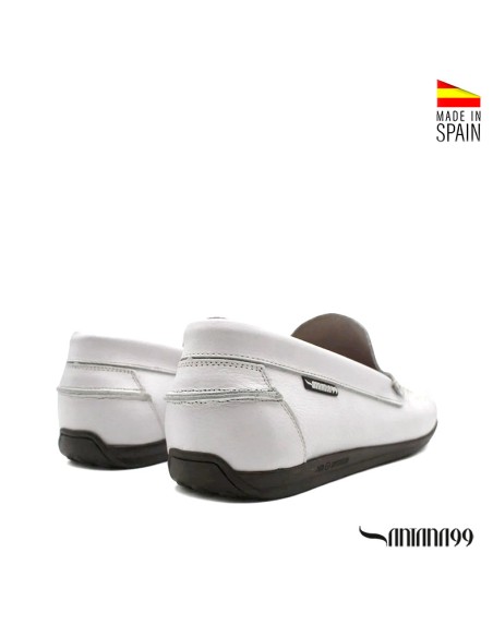 mocasines hombre blancos vista trasera