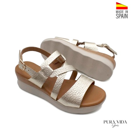 sandalias de piel con tiras cruzadas y cuña media