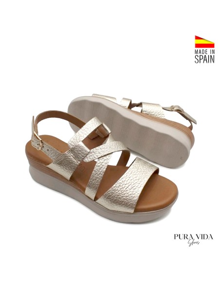 sandalias de piel con tiras cruzadas y cuña media