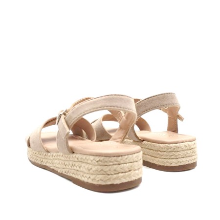 Sandalias plataforma niña beige vista trasera con hebilla