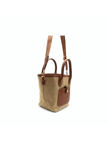 bolso rafia beige con asas cortas y correa larga ajustable
