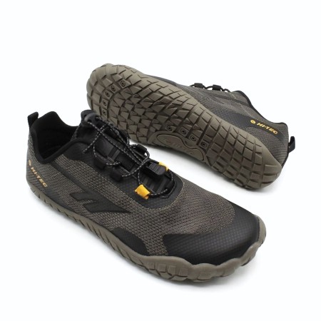 Detalle cierre rapido zapatillas barefoot Hi-Tec
