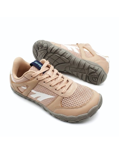 Detalle zapatilla deportiva barefoot mujer Hi-Tec Court nude