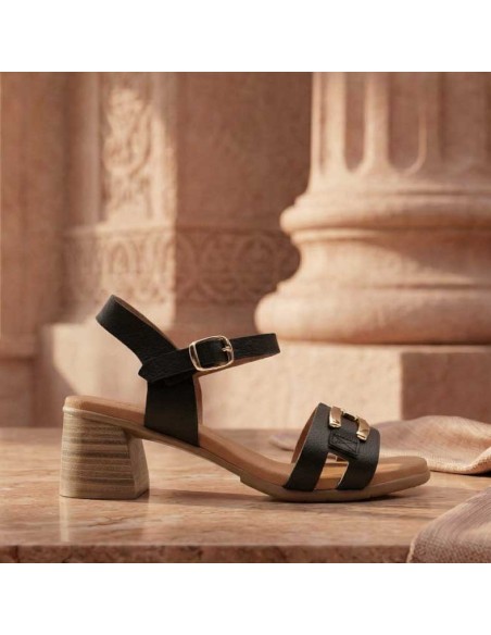 sandalia negra hebilla tacon Pura Vida shoes 2026