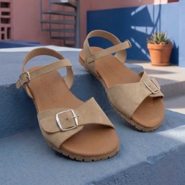 sandalia hebilla barefoot para mujer color arena