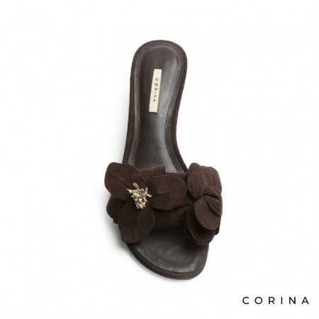 sandalia tacon bajo marron flor corina