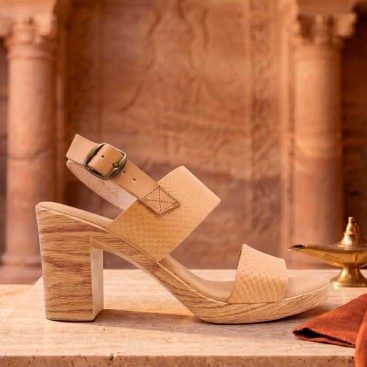 sandalia tacón beige Pura Vida