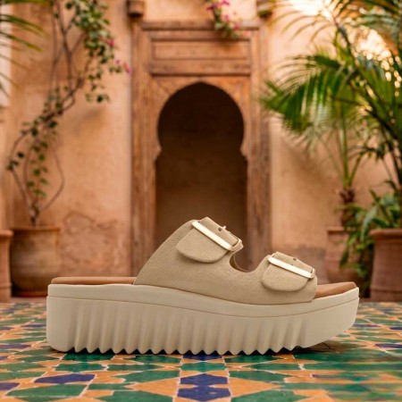 Sandalia track hebillas beige