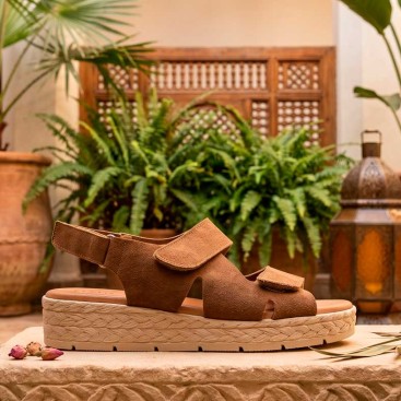 sandalia comoda velcros marrón Pura Vida