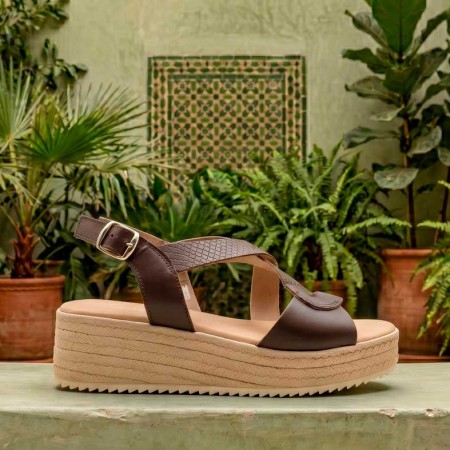 sandalia cuña plataforma marrón