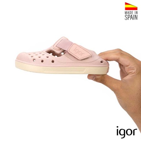 sandalia barefoot nina igor malibu detalle cierre adherente