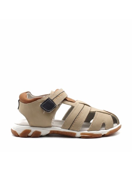 sandalia cerrada niño beige