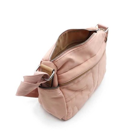 bolso rosa acolchado interior abierto con bolsillos