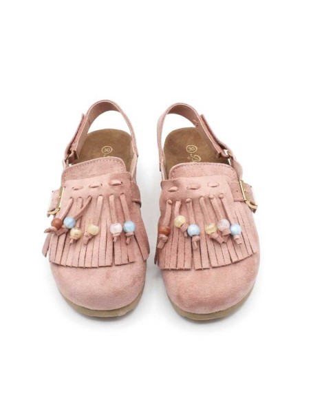 zuecos infantiles rosa con cuentas detalle frontal